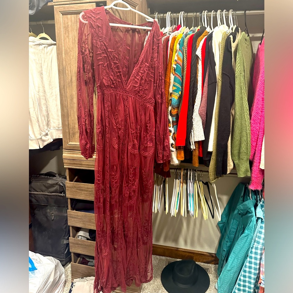 Burgundy wishlist dress size large